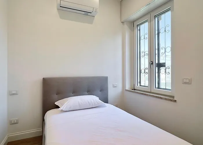 Nuovissimo Trilo Vicino Ai Campi Da Tennis Apartamento Varazze